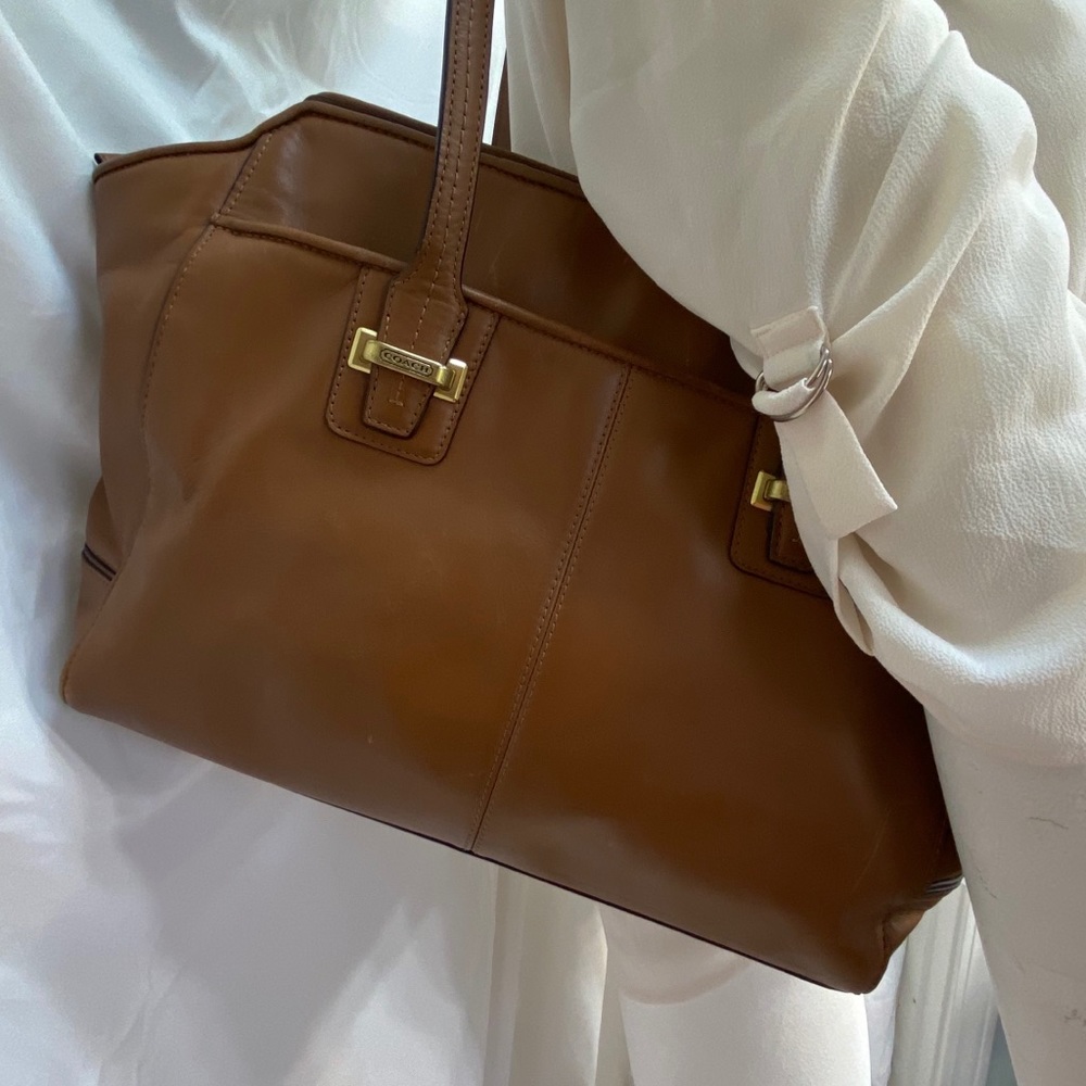 Authentic COACH Brown Leather Tote